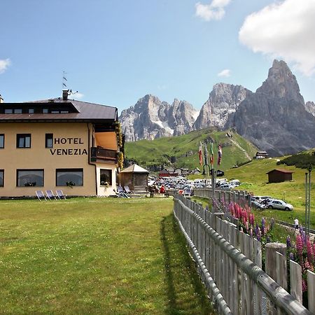 Albergo Venezia Passo Rolle Esterno foto