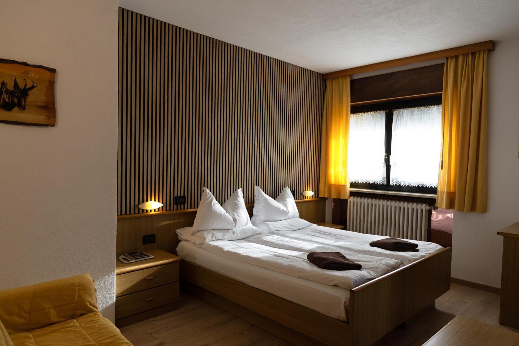 Albergo Venezia Passo Rolle Esterno foto