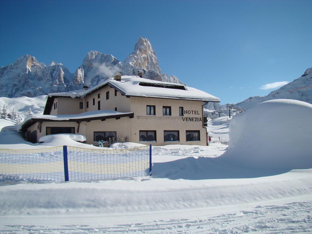 Albergo Venezia Passo Rolle Esterno foto